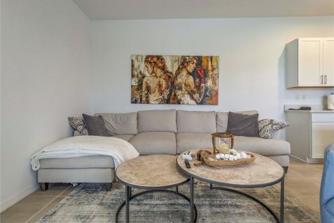 Townhouse in Sarasota, Florida 3 bedrooms, 148.36 sq.m. № 2433472 - photo 12