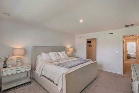 Townhouse in Sarasota, Florida 3 bedrooms, 148.36 sq.m. № 2433472 - photo 24