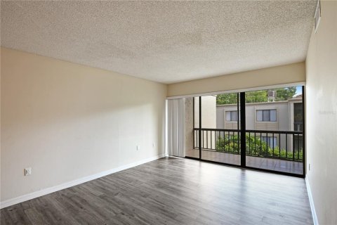 Condo in Orlando, Florida, 2 bedrooms  № 2096532 - photo 10