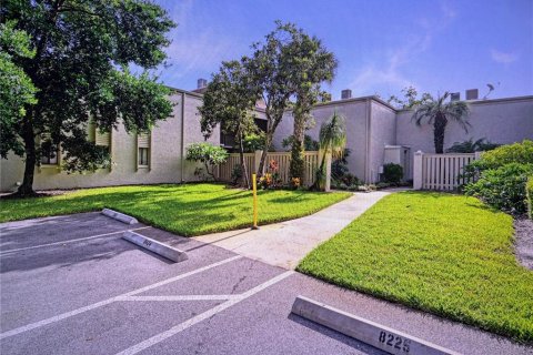 Condo in Orlando, Florida, 2 bedrooms  № 2096532 - photo 2
