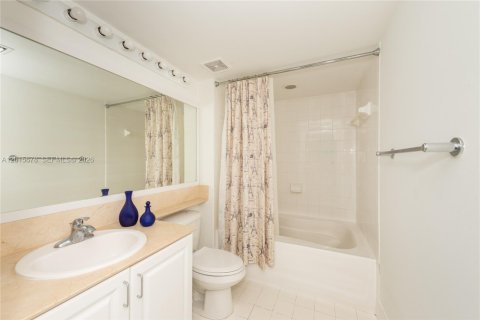 Copropriété à louer à Miami, Floride: 2 chambres, 105.91 m2 № 2145774 - photo 18