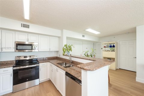 Copropriété à louer à Miami, Floride: 2 chambres, 105.91 m2 № 2145774 - photo 5