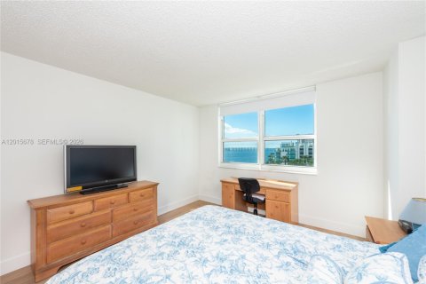 Copropriété à louer à Miami, Floride: 2 chambres, 105.91 m2 № 2145774 - photo 16