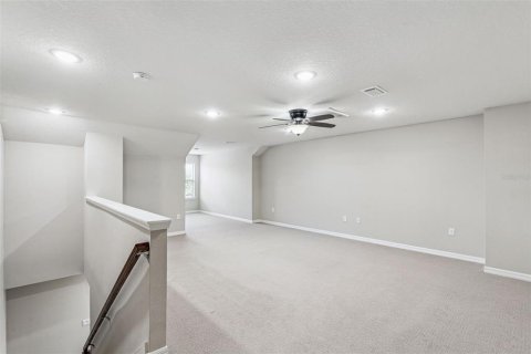 Townhouse in Winter Garden, Florida 4 bedrooms, 168.43 sq.m. № 2215263 - photo 17