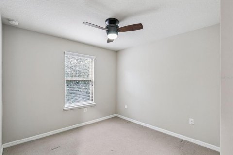 Townhouse in Winter Garden, Florida 4 bedrooms, 168.43 sq.m. № 2215263 - photo 16
