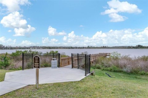 Townhouse in Winter Garden, Florida 4 bedrooms, 168.43 sq.m. № 2215263 - photo 25