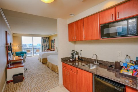 Copropriété à vendre à Sunny Isles Beach, Floride: 51.19 m2 № 1966383 - photo 26