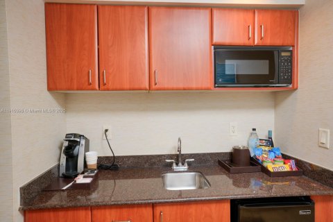 Copropriété à vendre à Sunny Isles Beach, Floride: 51.19 m2 № 1966383 - photo 21