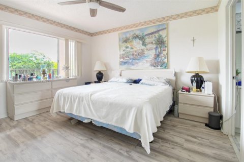 Copropriété à vendre à Pembroke Pines, Floride: 1 chambre, 98.1 m2 № 1746065 - photo 4