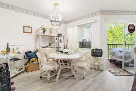Copropriété à vendre à Pembroke Pines, Floride: 1 chambre, 98.1 m2 № 1746065 - photo 10