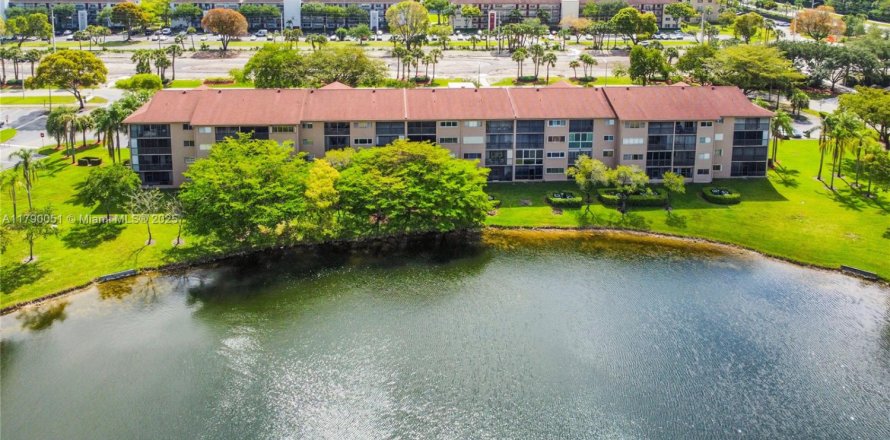 Condo à Pembroke Pines, Floride, 1 chambre № 1746065
