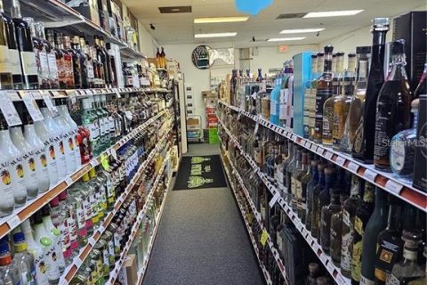 Купить коммерческую недвижимость в Овьедо, Флорида № 1906477 - фото 1