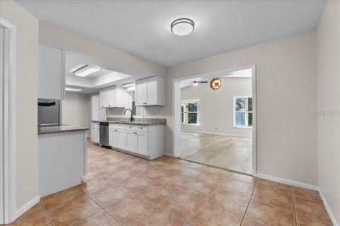 House in Lakeland, Florida 4 bedrooms, 178.56 sq.m. № 1899316 - photo 11