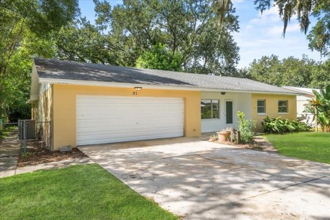 House in Lakeland, Florida 4 bedrooms, 178.56 sq.m. № 1899316 - photo 1