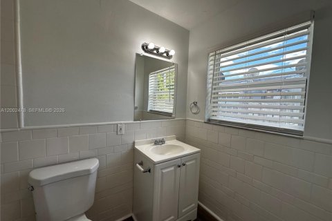 Apartment in Hollywood, Florida 1 bedroom № 2067855 - photo 10