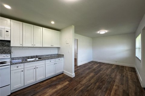 Apartment in Hollywood, Florida 1 bedroom № 2067855 - photo 14