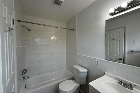 Apartment in Hollywood, Florida 1 bedroom № 2067855 - photo 19