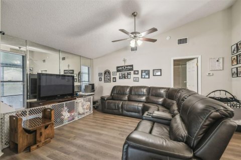 House in Hudson, Florida 2 bedrooms, 113.53 sq.m. № 1770939 - photo 21