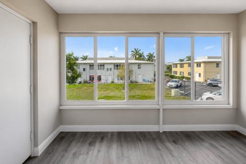 Condominio en venta en Boynton Beach, Florida, 1 dormitorio, 70.05 m2 № 2146246 - foto 11