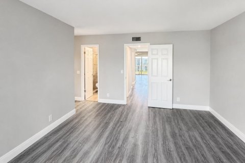 Condominio en venta en Boynton Beach, Florida, 1 dormitorio, 70.05 m2 № 2146246 - foto 9
