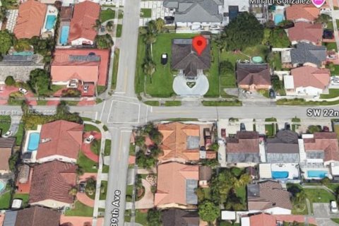 Casa en venta en Miami, Florida, 3 dormitorios, 211.72 m2 № 1830859 - foto 3