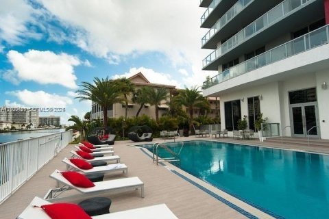 Copropriété à vendre à Hallandale Beach, Floride: 2 chambres, 96.34 m2 № 2090118 - photo 27
