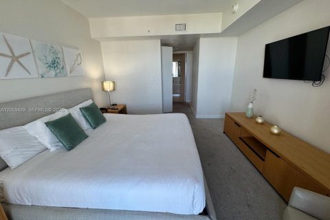 Copropriété à vendre à Hallandale Beach, Floride: 2 chambres, 96.34 m2 № 2090118 - photo 12