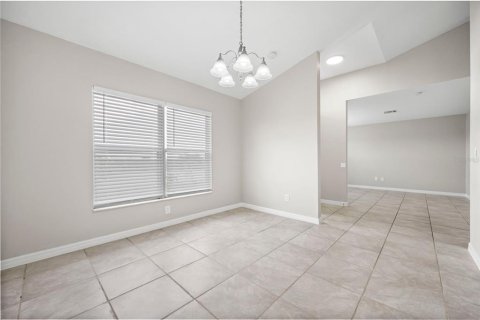 House in Cape Coral, Florida 3 bedrooms, 167.04 sq.m. № 1581870 - photo 25