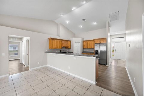 House in Cape Coral, Florida 3 bedrooms, 167.04 sq.m. № 1581870 - photo 10