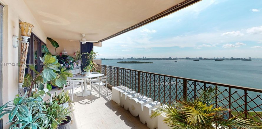 Condo à Miami, Floride, 2 chambres № 1623135