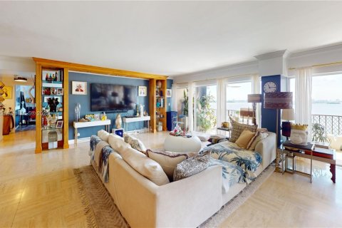 Condo in Miami, Florida, 2 bedrooms  № 1623135 - photo 3