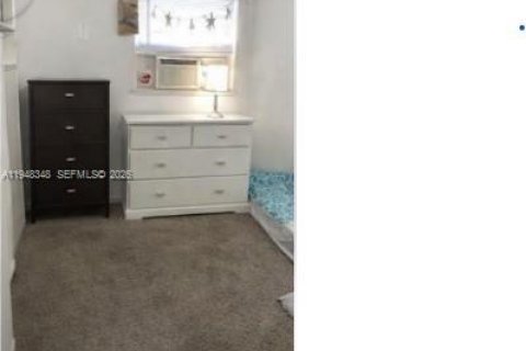 House in Riviera Beach, Florida 3 bedrooms, 93.65 sq.m. № 2005262 - photo 5