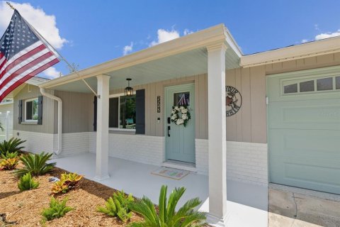 House in New Port Richey, Florida 3 bedrooms, 136.94 sq.m. № 1679192 - photo 7