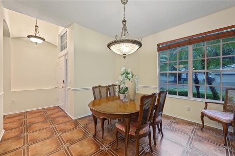 House in Tampa, Florida 3 bedrooms, 170.85 sq.m. № 2410330 - photo 18