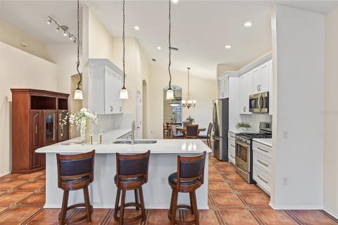House in Tampa, Florida 3 bedrooms, 170.85 sq.m. № 2410330 - photo 7