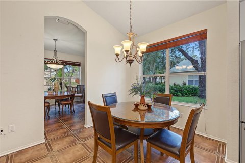 House in Tampa, Florida 3 bedrooms, 170.85 sq.m. № 2410330 - photo 16
