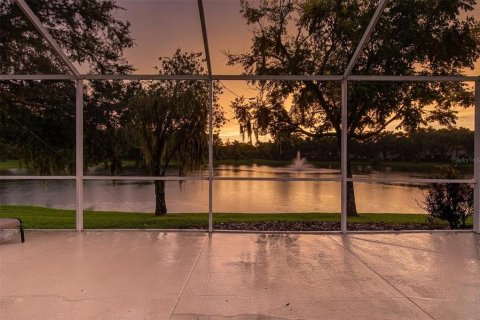 House in Tampa, Florida 3 bedrooms, 170.85 sq.m. № 2410330 - photo 5