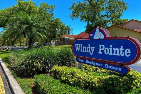 Touwnhouse à Cutler Bay, Floride 2 chambres, 78.04 m2 № 2057087