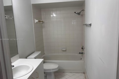 Touwnhouse à vendre à Cutler Bay, Floride: 2 chambres, 78.04 m2 № 2057087 - photo 7