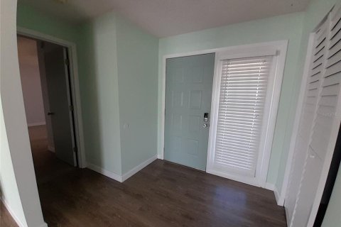 Touwnhouse à vendre à Bradenton, Floride: 2 chambres, 175.49 m2 № 2406505 - photo 8