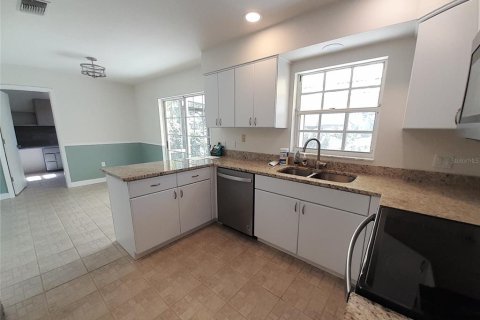 Touwnhouse à vendre à Bradenton, Floride: 2 chambres, 175.49 m2 № 2406505 - photo 3