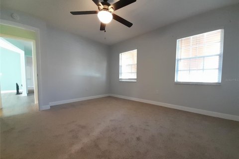 Touwnhouse à vendre à Bradenton, Floride: 2 chambres, 175.49 m2 № 2406505 - photo 13