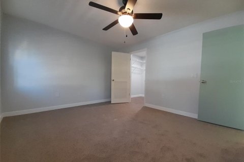 Touwnhouse à vendre à Bradenton, Floride: 2 chambres, 175.49 m2 № 2406505 - photo 14