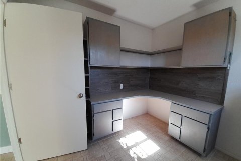 Touwnhouse à vendre à Bradenton, Floride: 2 chambres, 175.49 m2 № 2406505 - photo 7
