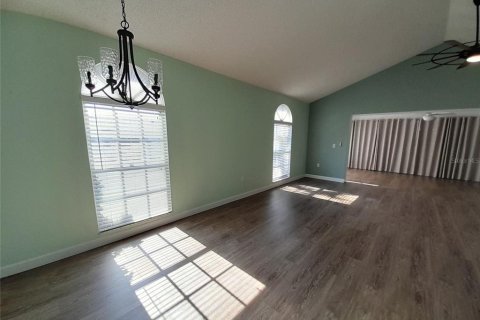 Touwnhouse à vendre à Bradenton, Floride: 2 chambres, 175.49 m2 № 2406505 - photo 11