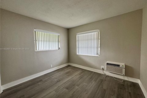 Apartamento en alquiler en Fort Lauderdale, Florida, 2 dormitorios, 85.93 m2 № 2037867 - foto 6