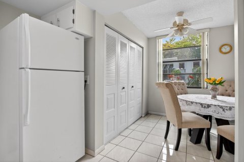 Condo in Margate, Florida, 2 bedrooms  № 2185705 - photo 14
