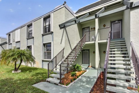 Condominio en Margate, Florida, 2 dormitorios  № 2185705