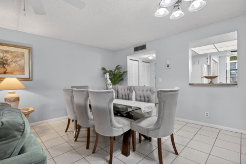 Condo in Margate, Florida, 2 bedrooms  № 2185705 - photo 21