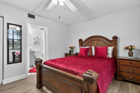 Condo in Margate, Florida, 2 bedrooms  № 2185705 - photo 26